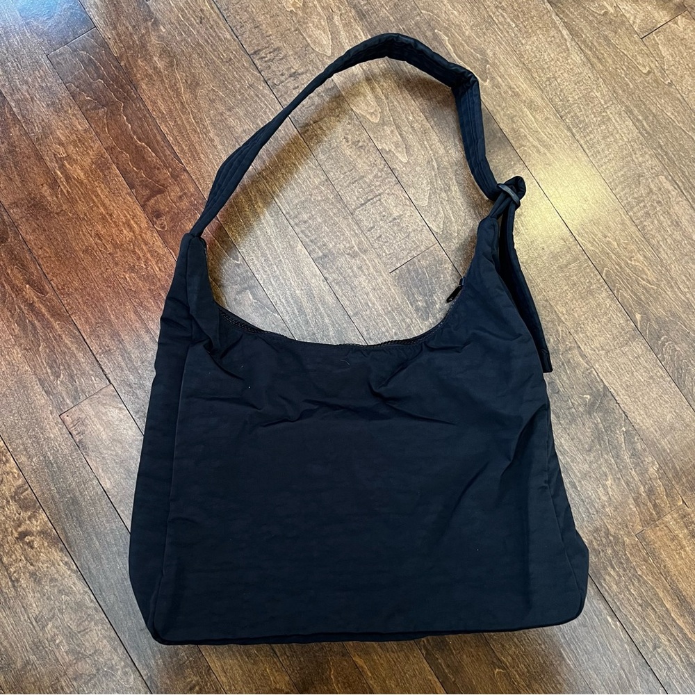 Baggy nylon shoulder tote